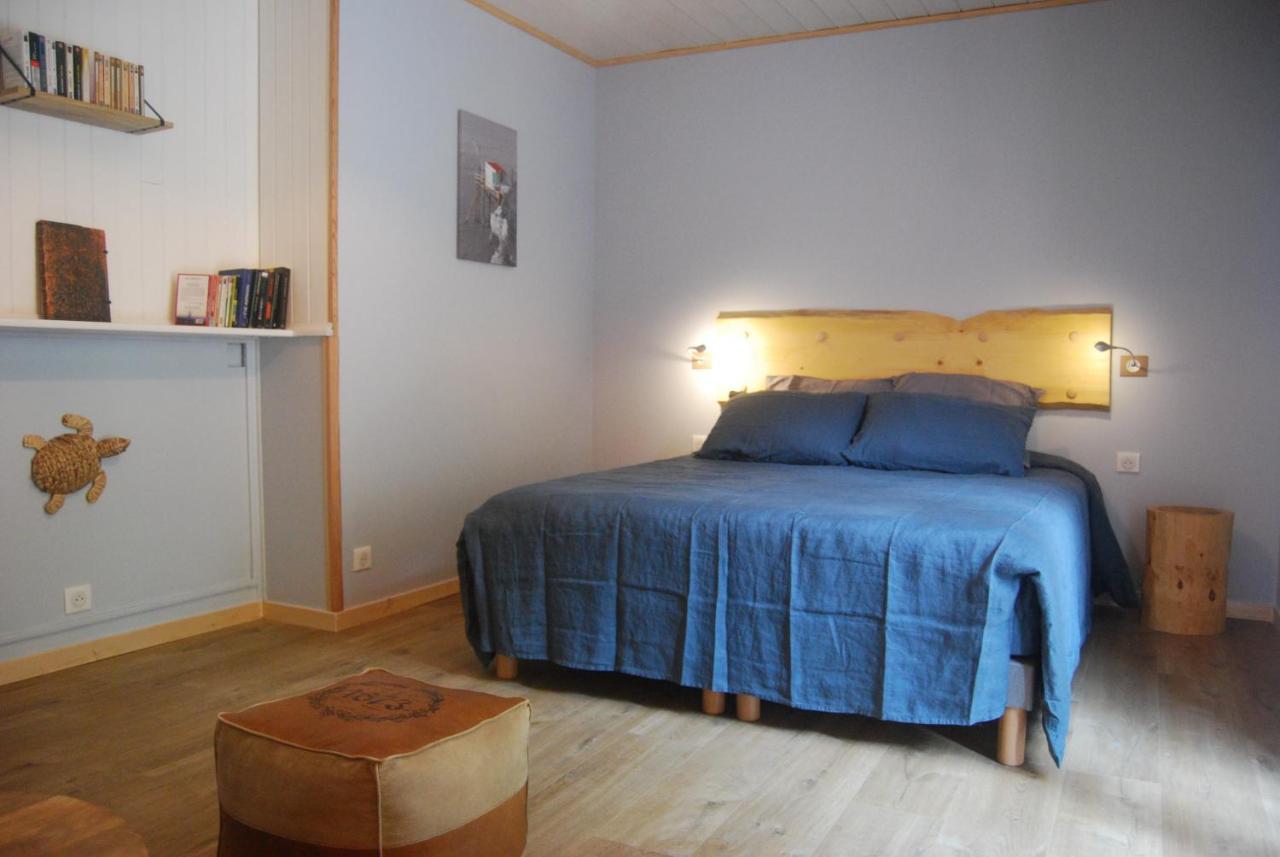 Bed and Breakfast Au Son De L Angelus Moncrabeau Экстерьер фото
